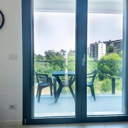 아파트 Monolocale Moderno Con Balcone - Parcheggio - Ac