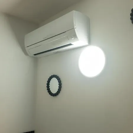 아파트 Monolocale Moderno Con Balcone - Parcheggio - Ac *